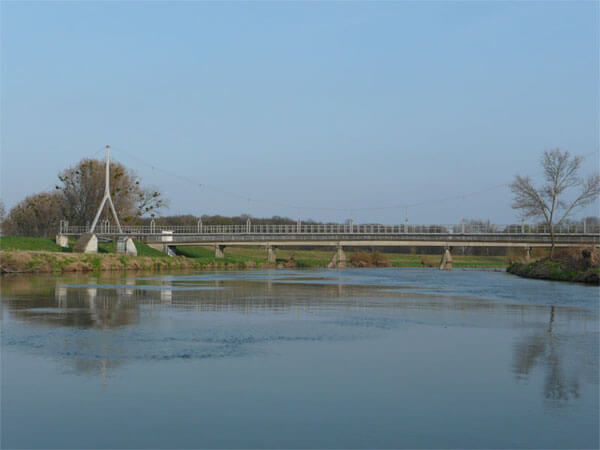 Ladenský most